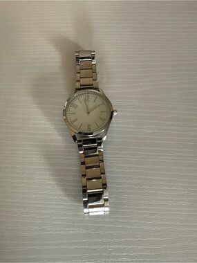Men's Silver Stainless Steel Bracelet Watch - Minimalist Dial